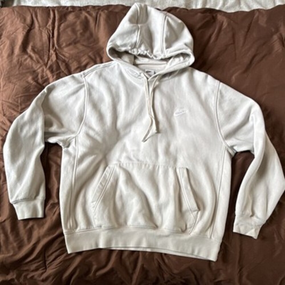 Nike Men’s Beige Fleece Pullover Hoodie w/ Pockets Size L BV2654-104